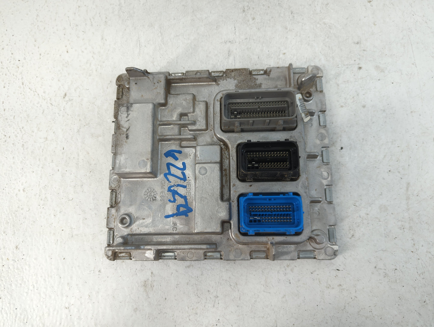 2018-2019 Chevrolet Malibu PCM Engine Control Computer ECU ECM PCU OEM P/N:12699666 Fits Fits 2018 2019 OEM Used Auto Parts 