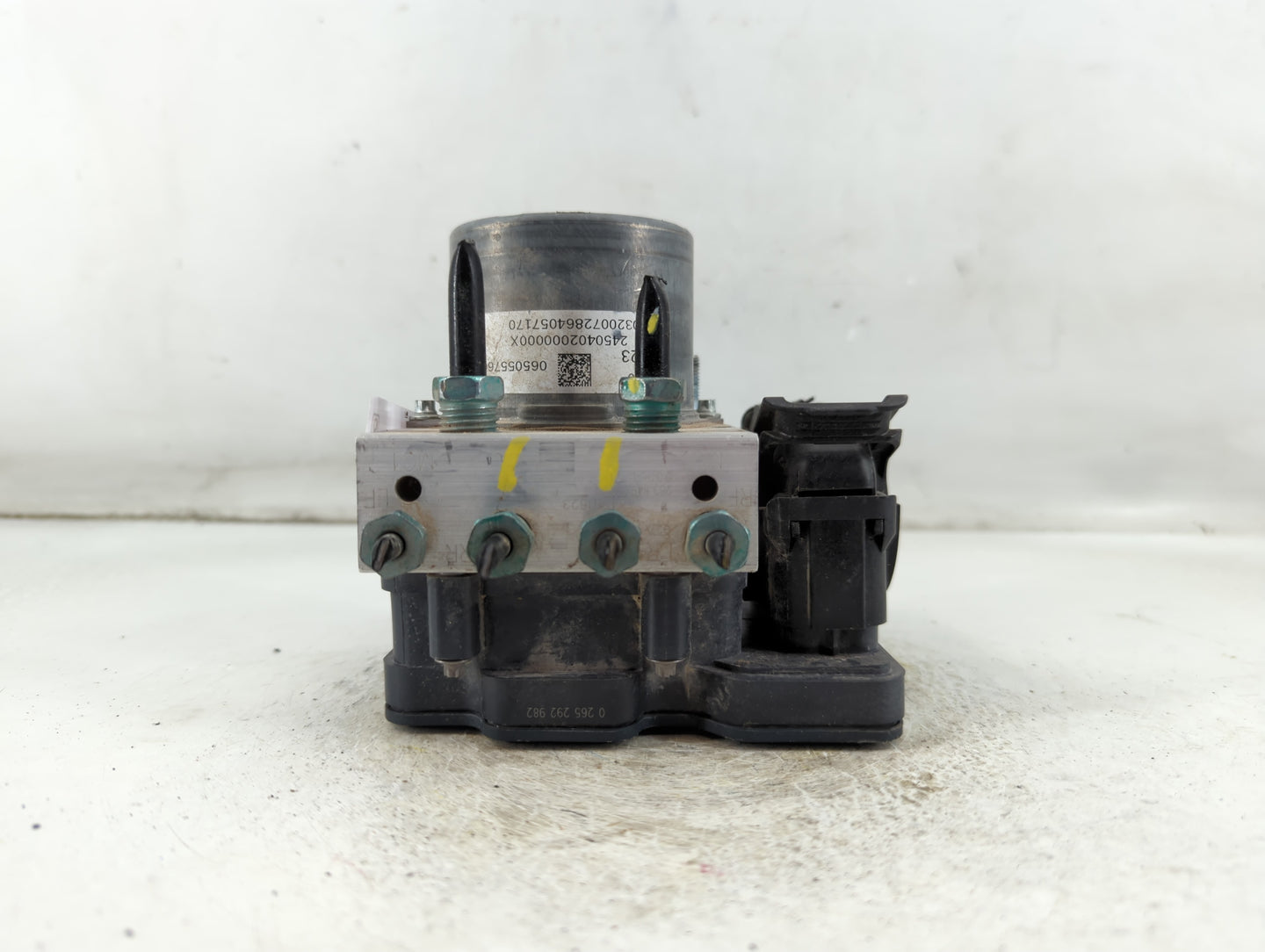2019-2021 Chevrolet Malibu ABS Pump Control Module Replacement P/N:84501623 Fits Fits 2019 2020 2021 OEM Used Auto Parts - O
