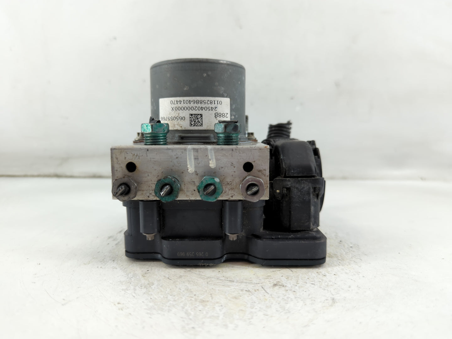 2019-2021 Chevrolet Malibu ABS Pump Control Module Replacement P/N:84502888 Fits Fits 2019 2020 2021 OEM Used Auto Parts - O