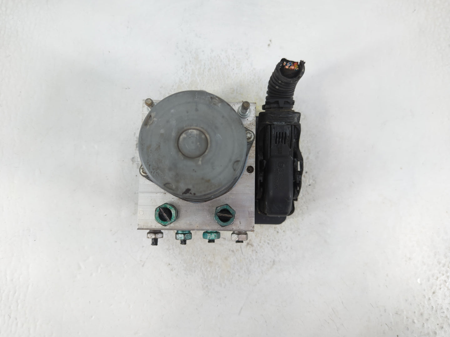 2019-2021 Chevrolet Malibu ABS Pump Control Module Replacement P/N:84502888 Fits Fits 2019 2020 2021 OEM Used Auto Parts - O