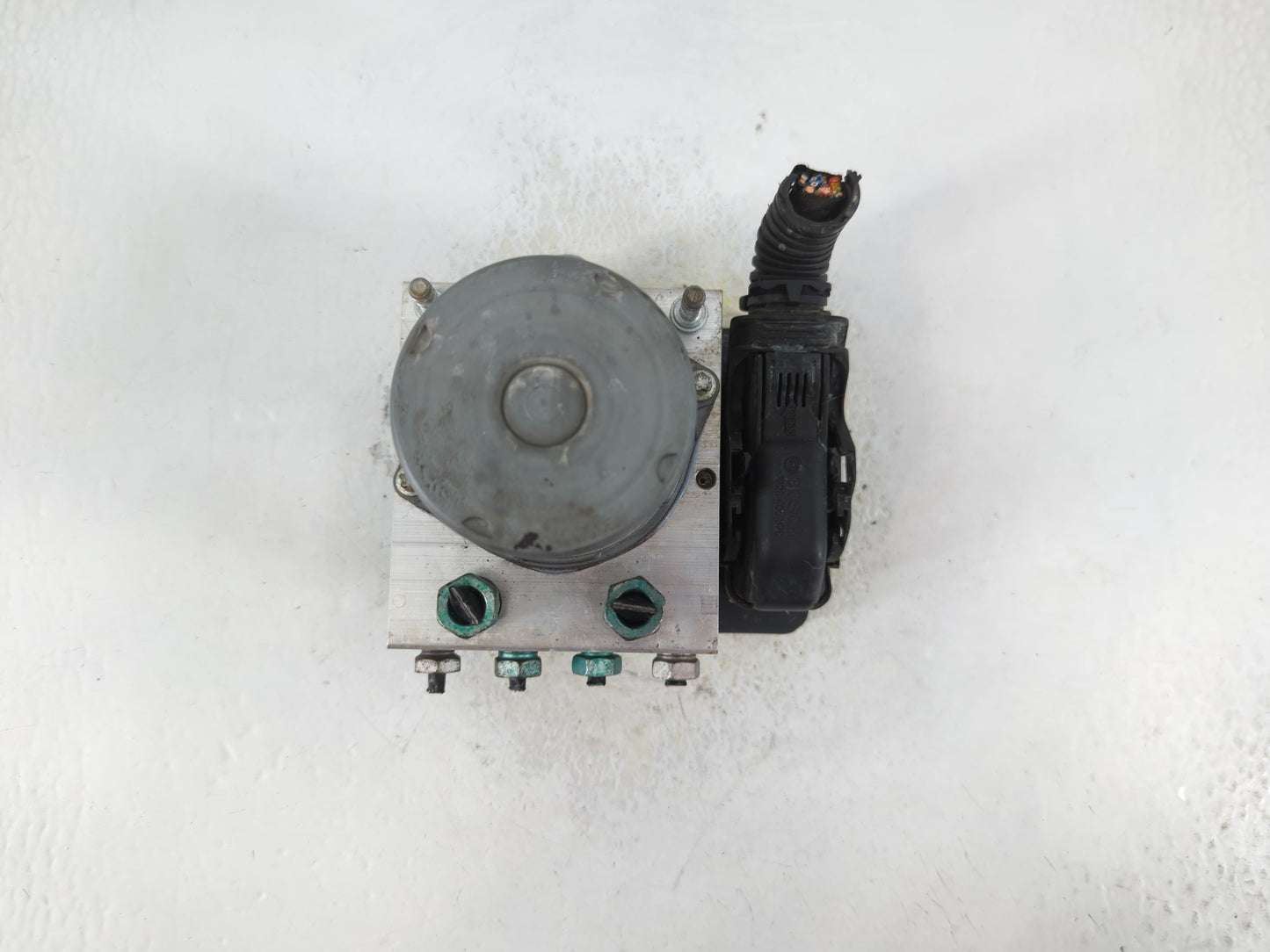 2019-2021 Chevrolet Malibu ABS Pump Control Module Replacement P/N:84502888 Fits Fits 2019 2020 2021 OEM Used Auto Parts - O