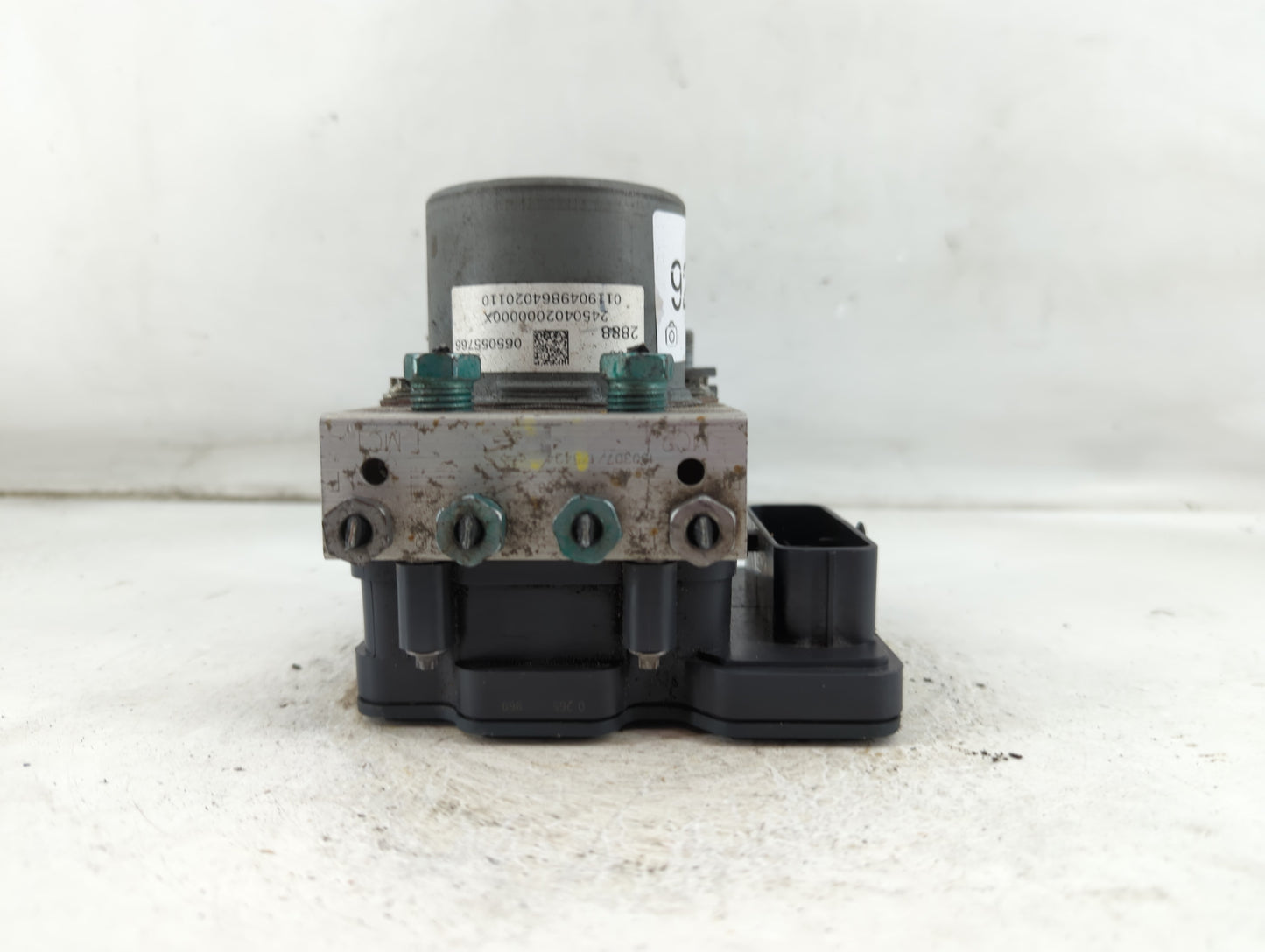 2019-2021 Chevrolet Malibu ABS Pump Control Module Replacement P/N:84502888 Fits Fits 2019 2020 2021 OEM Used Auto Parts - O