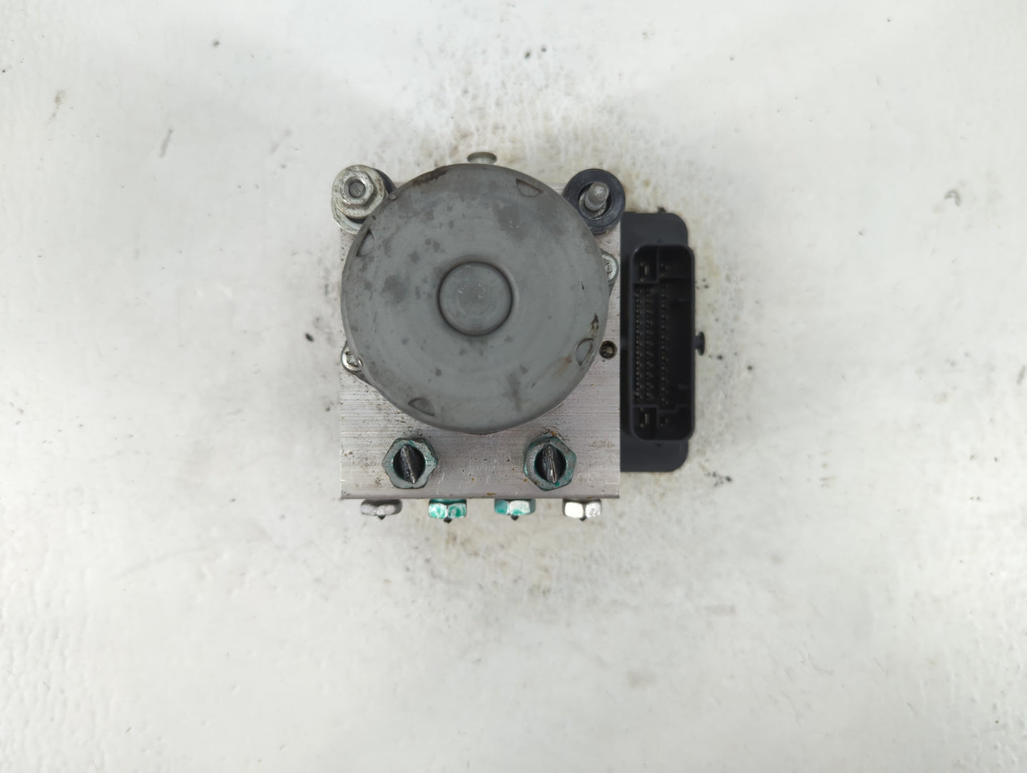2019-2021 Chevrolet Malibu ABS Pump Control Module Replacement P/N:84502888 Fits Fits 2019 2020 2021 OEM Used Auto Parts - O