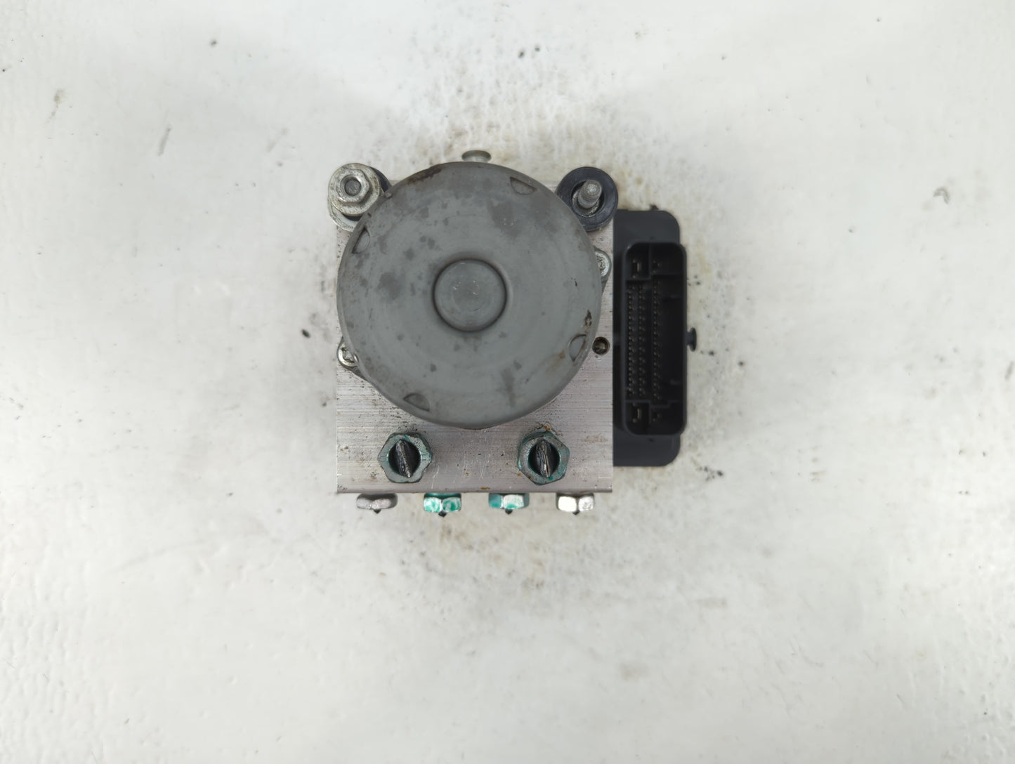 2019-2021 Chevrolet Malibu ABS Pump Control Module Replacement P/N:84502888 Fits Fits 2019 2020 2021 OEM Used Auto Parts - O