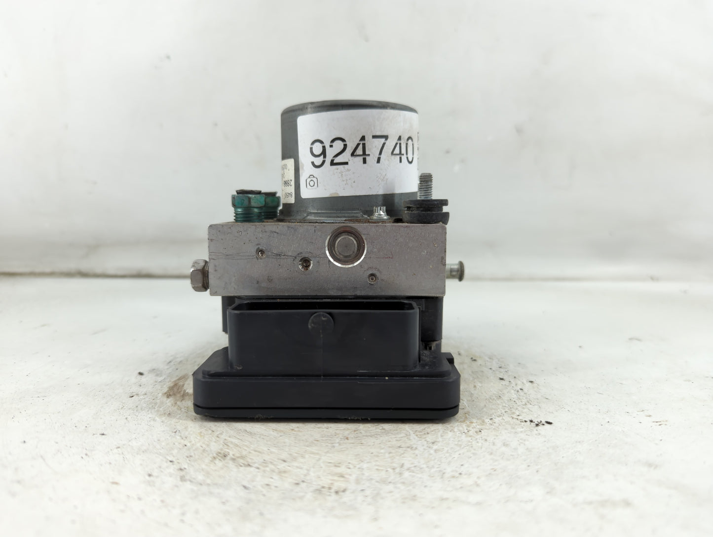 2019-2021 Chevrolet Malibu ABS Pump Control Module Replacement P/N:84502888 Fits Fits 2019 2020 2021 OEM Used Auto Parts - O