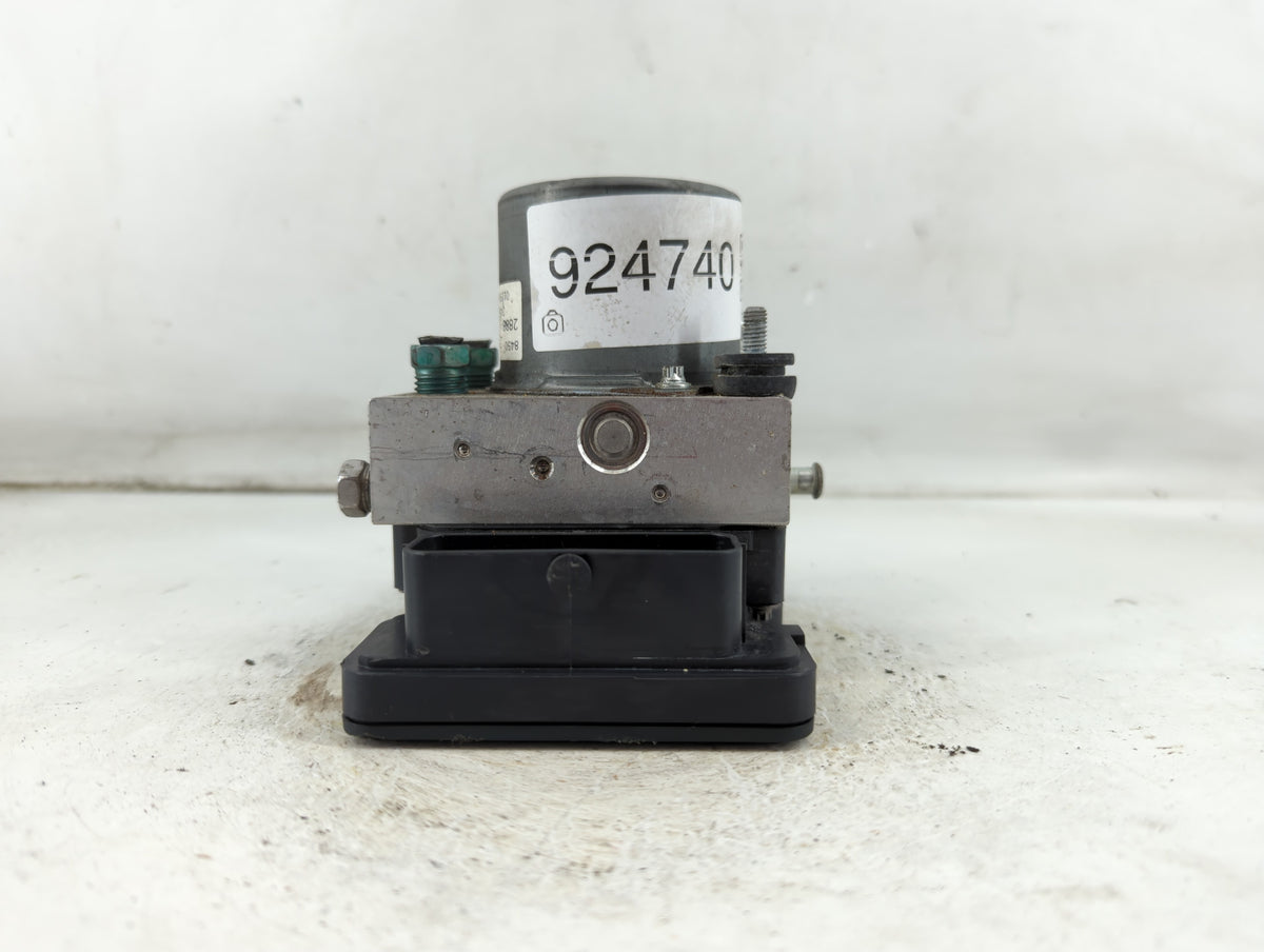 2019-2021 Chevrolet Malibu Anti-Lock Brake ABS Pump Module Actuator OEM P/N:84502888 Fits Fits 2019 2020 2021 OEM Used Auto 