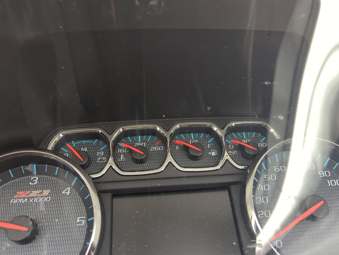 2018-2019 Chevrolet Silverado Instrument Cluster Speedometer Gauges P/N:84390804 4695169, 28333223 Miles: Fits Fits 2018 201