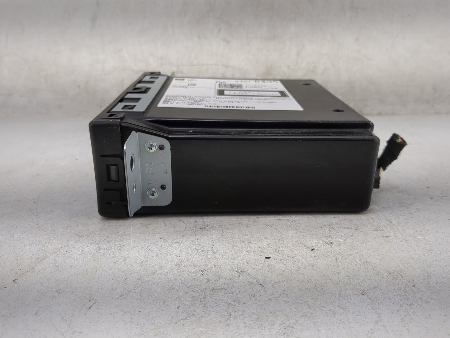 2018 Chevrolet Silverado Radio AM FM Cd Player Receiver Replacement P/N:84016435 Fits Fits 2019 OEM Used Auto Parts - Oemuse