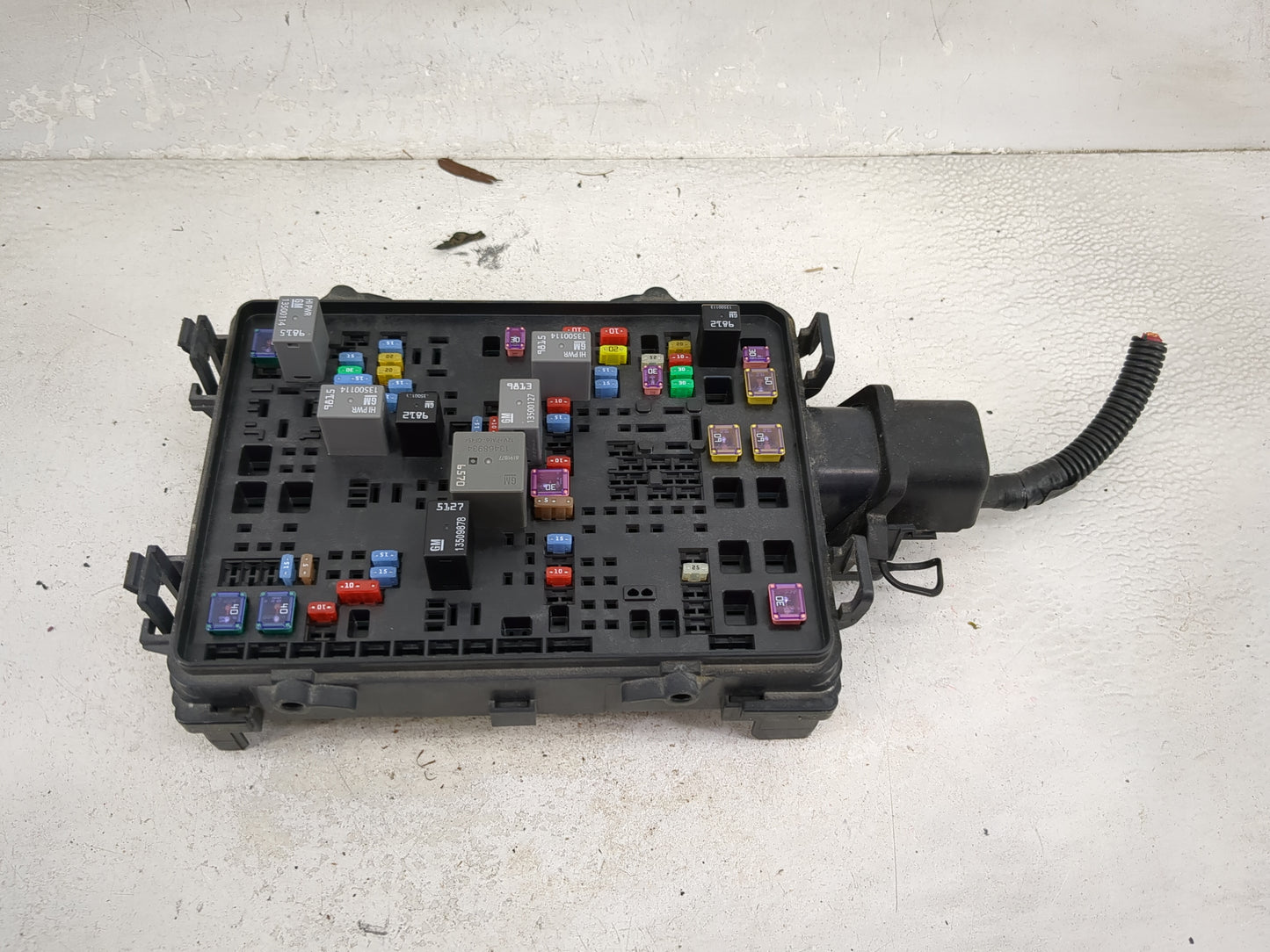 2019 Chevrolet Silverado Fusebox Fuse Box Panel Relay Module P/N:13500114 13500127, 13508787, 13508878, 14889941 Fits OEM Us