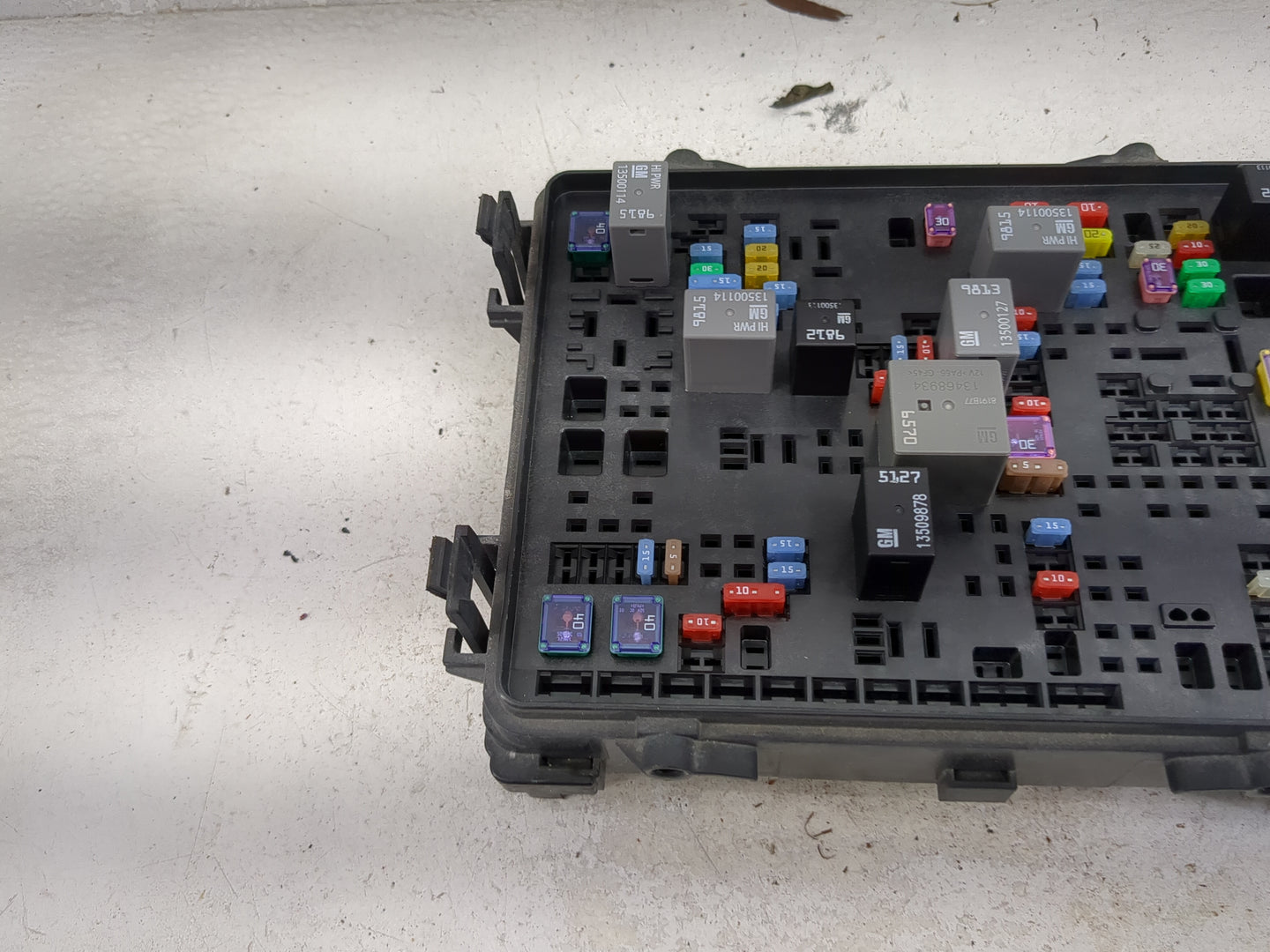 2019 Chevrolet Silverado Fusebox Fuse Box Panel Relay Module P/N:13500114 13500127, 13508787, 13508878, 14889941 Fits OEM Us
