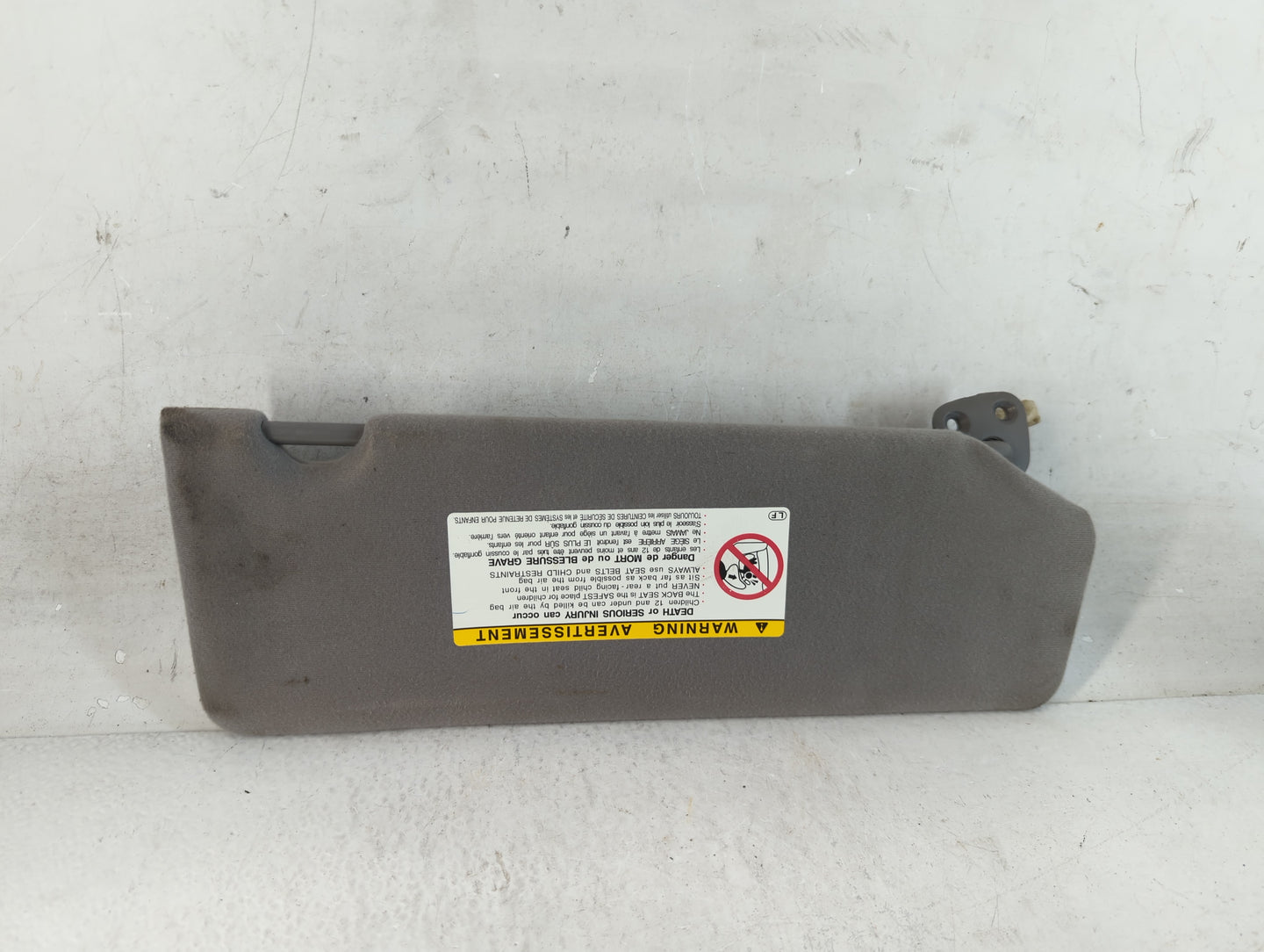 2019-2022 Chevrolet Silverado 1500 Sun Visor Shade Replacement Passenger Right Mirror Fits Fits 2019 2020 2021 2022 OEM Used