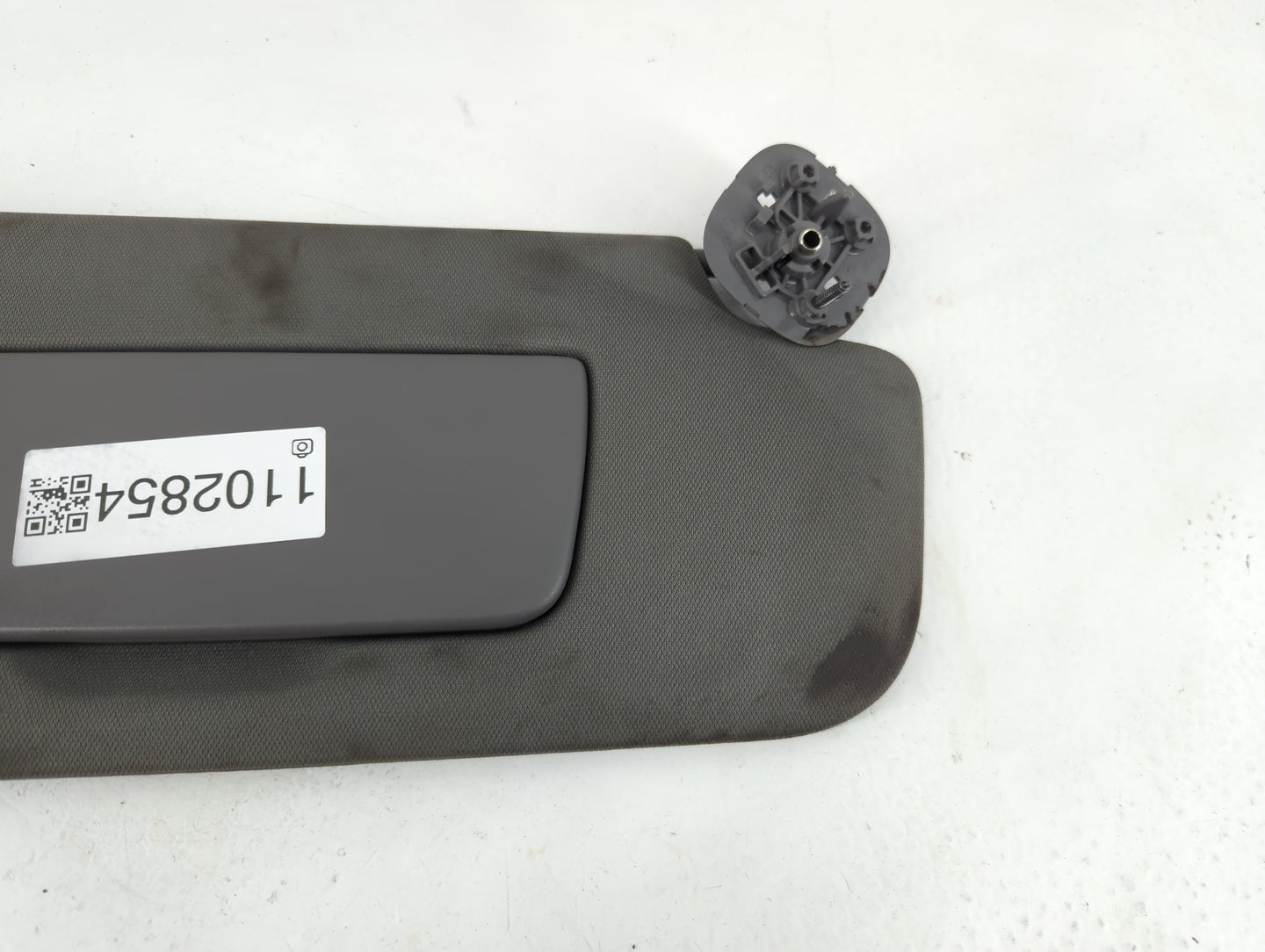 2019-2022 Chevrolet Silverado 1500 Sun Visor Shade Replacement Passenger Right Mirror Fits Fits 2019 2020 2021 2022 OEM Used