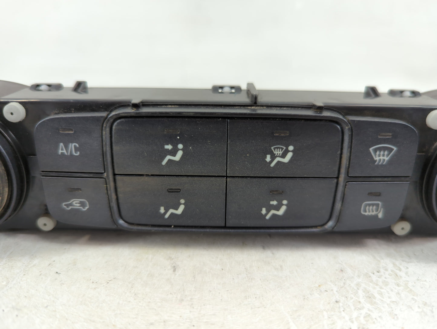 2019-2022 Chevrolet Silverado 1500 Climate Control Module Temperature AC/Heater Replacement P/N:84164475 Fits OEM Used Auto 