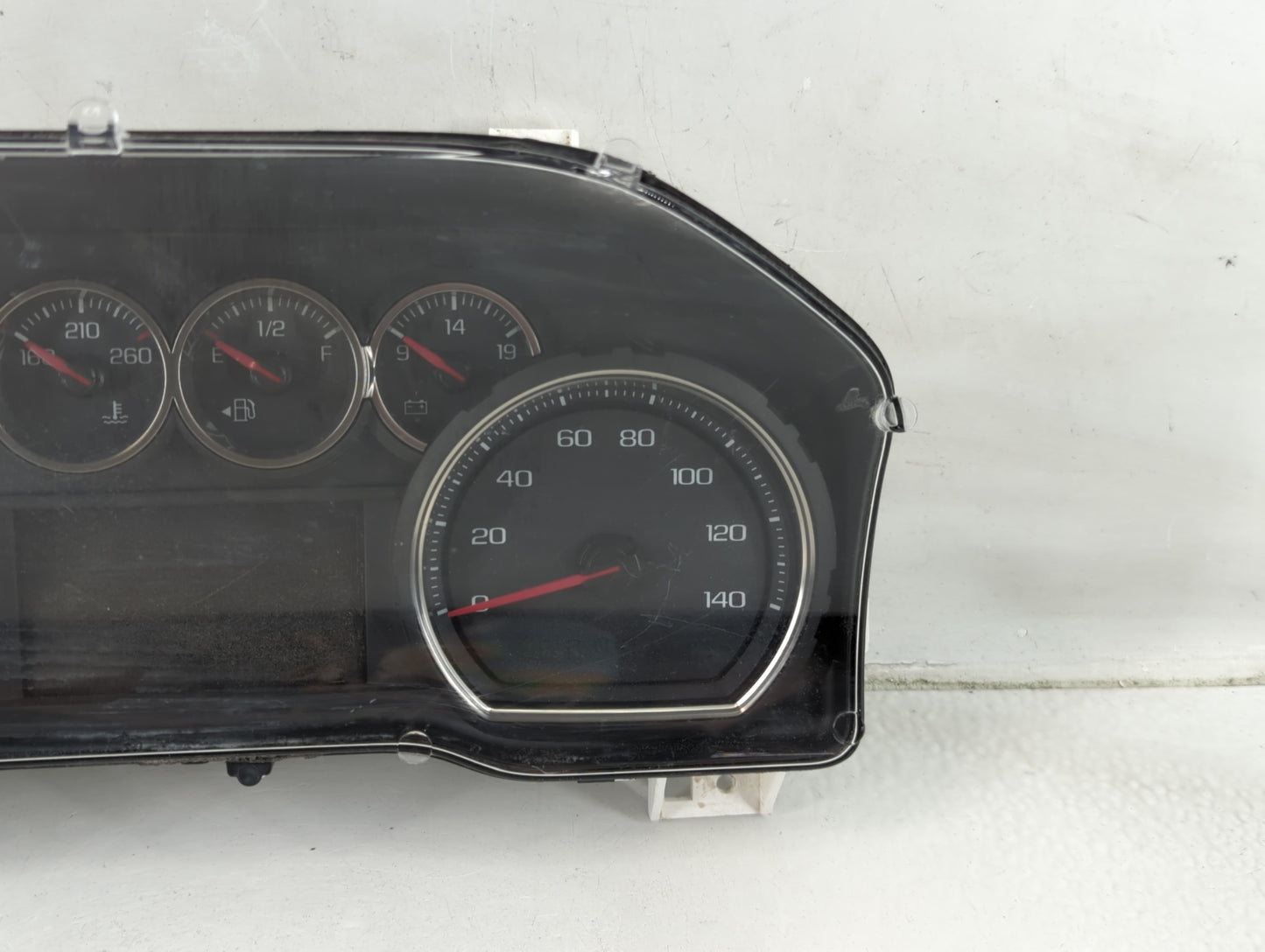 2019 Chevrolet Silverado 1500 Instrument Cluster Speedometer Gauges P/N:84608349 Fits OEM Used Auto Parts - Oemusedautoparts