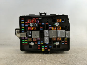 2019-2021 Chevrolet Silverado 1500 Fusebox Fuse Box Panel Relay Module P/N:84594608 01 Fits Fits 2019 2020 2021 OEM Used Auto Parts