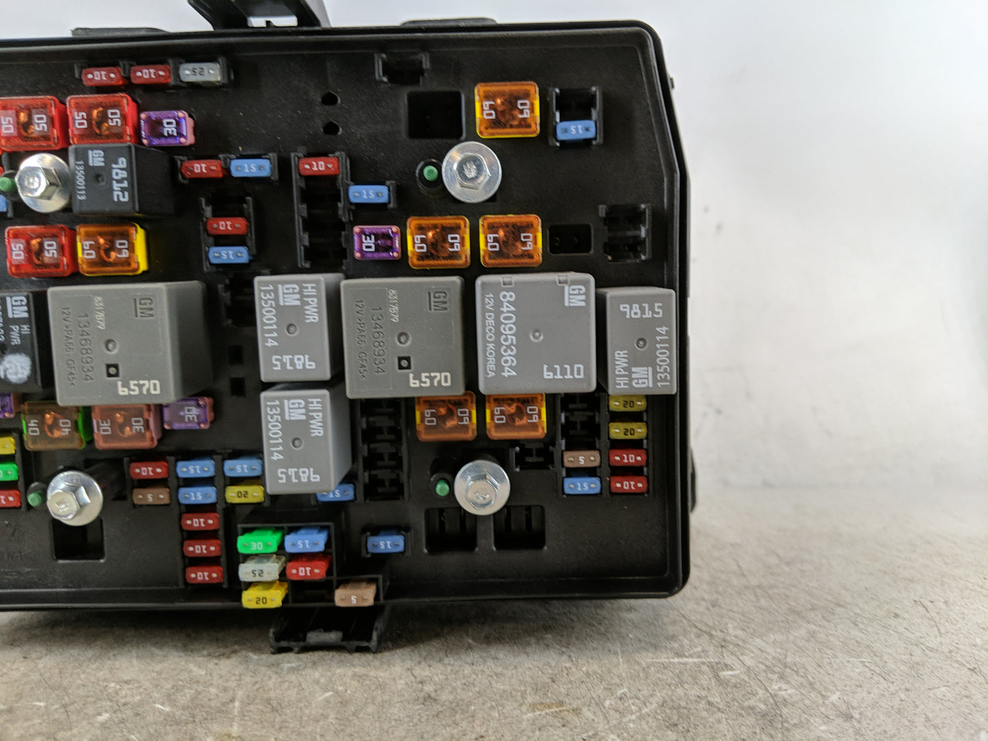 2019-2021 Chevrolet Silverado 1500 Fusebox Fuse Box Panel Relay Module P/N:84594608 01 Fits Fits 2019 2020 2021 OEM Used Aut