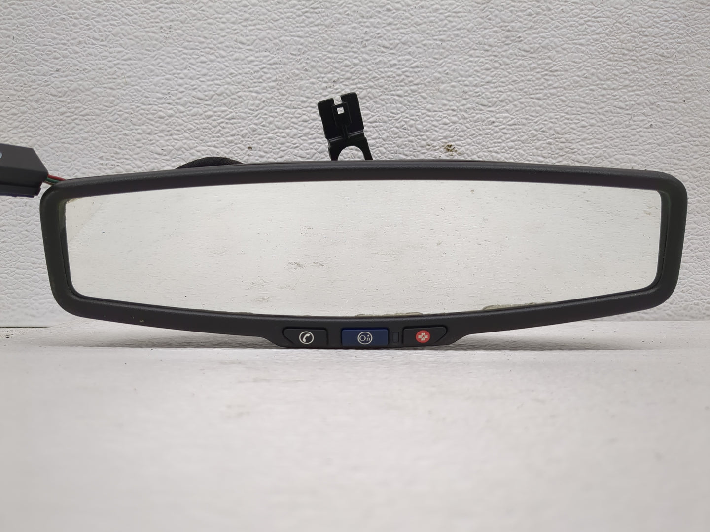 2019-2022 Chevrolet Silverado 1500 Interior Rear View Mirror Replacement OEM P/N:E11026392 Fits Fits 2019 2020 2021 2022 OEM