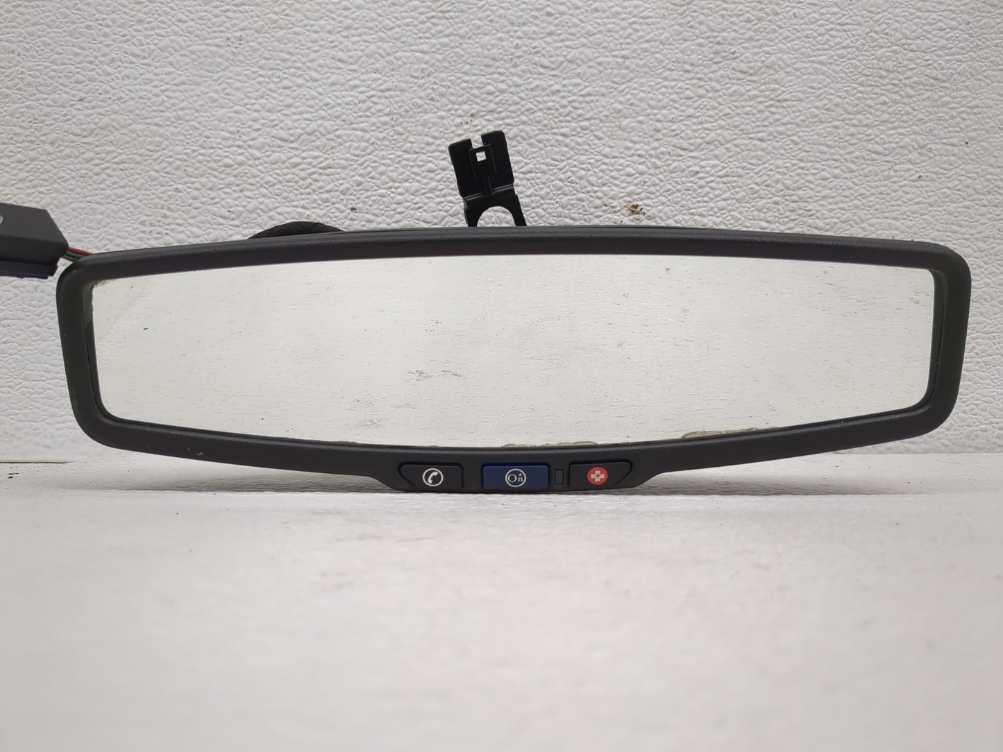 2019-2022 Chevrolet Silverado 1500 Interior Rear View Mirror Replacement OEM P/N:E11026392 Fits Fits 2019 2020 2021 2022 OEM