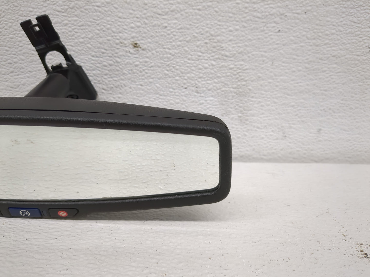 2019-2022 Chevrolet Silverado 1500 Interior Rear View Mirror Replacement OEM P/N:E11026392 Fits Fits 2019 2020 2021 2022 OEM