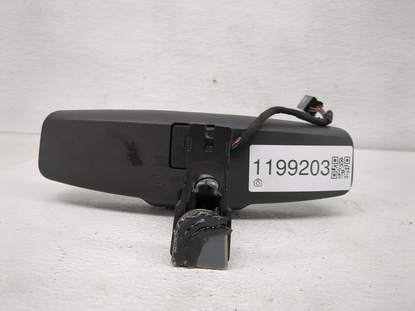 2019-2022 Chevrolet Silverado 1500 Interior Rear View Mirror Replacement OEM P/N:E11026392 Fits Fits 2019 2020 2021 2022 OEM