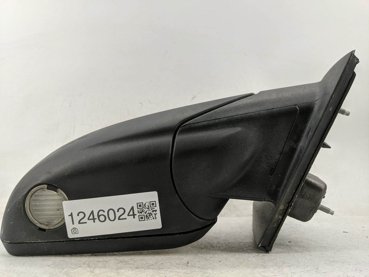2014-2019 Chevrolet Silverado 1500 Side Mirror Replacement Passenger Right View Door Mirror Fits OEM Used Auto Parts - Oemus