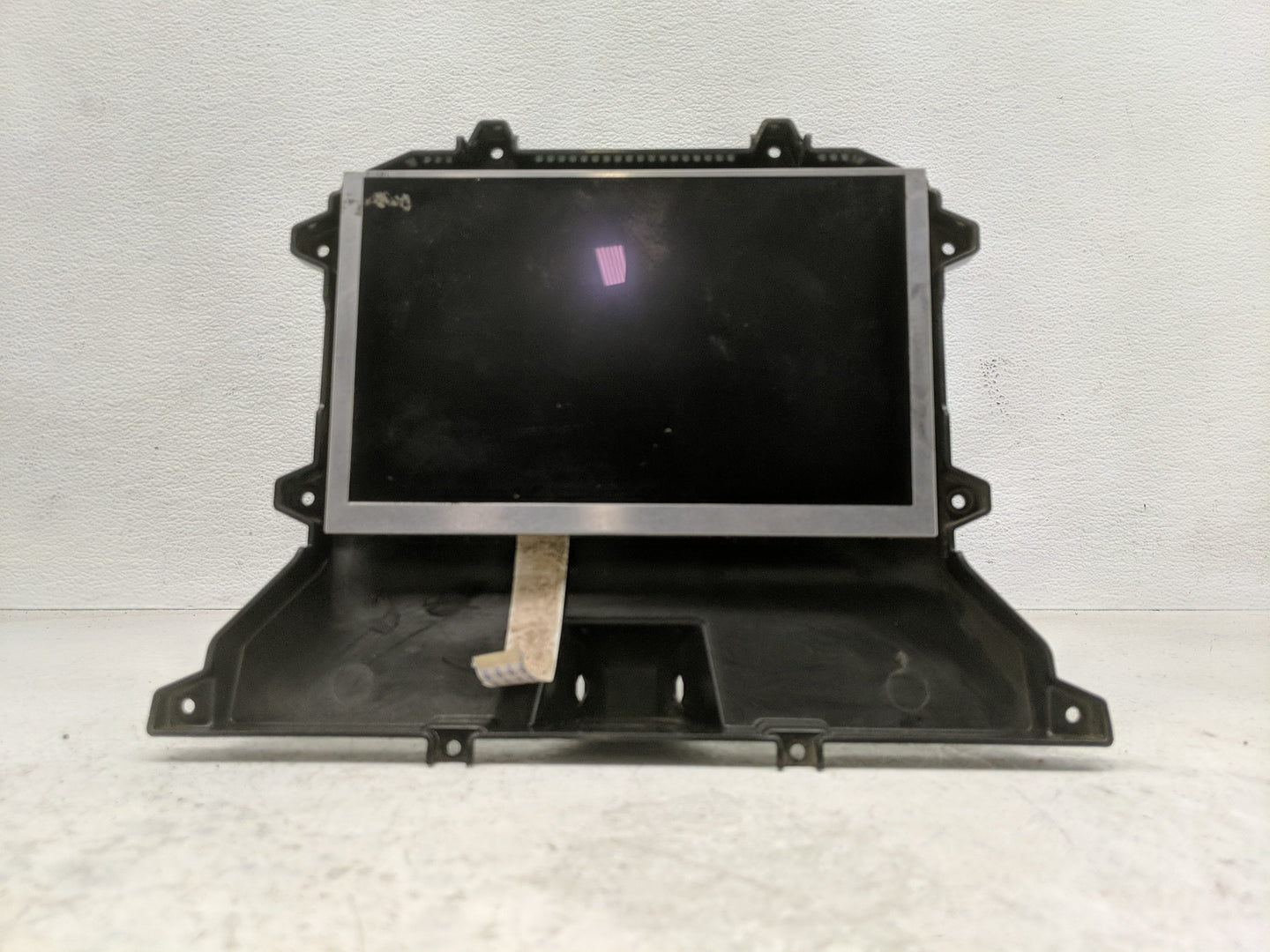 2019-2022 Chevrolet Silverado 1500 Radio AM FM Cd Player Receiver Replacement P/N:84692392 Fits Fits 2019 2020 2021 2022 OEM