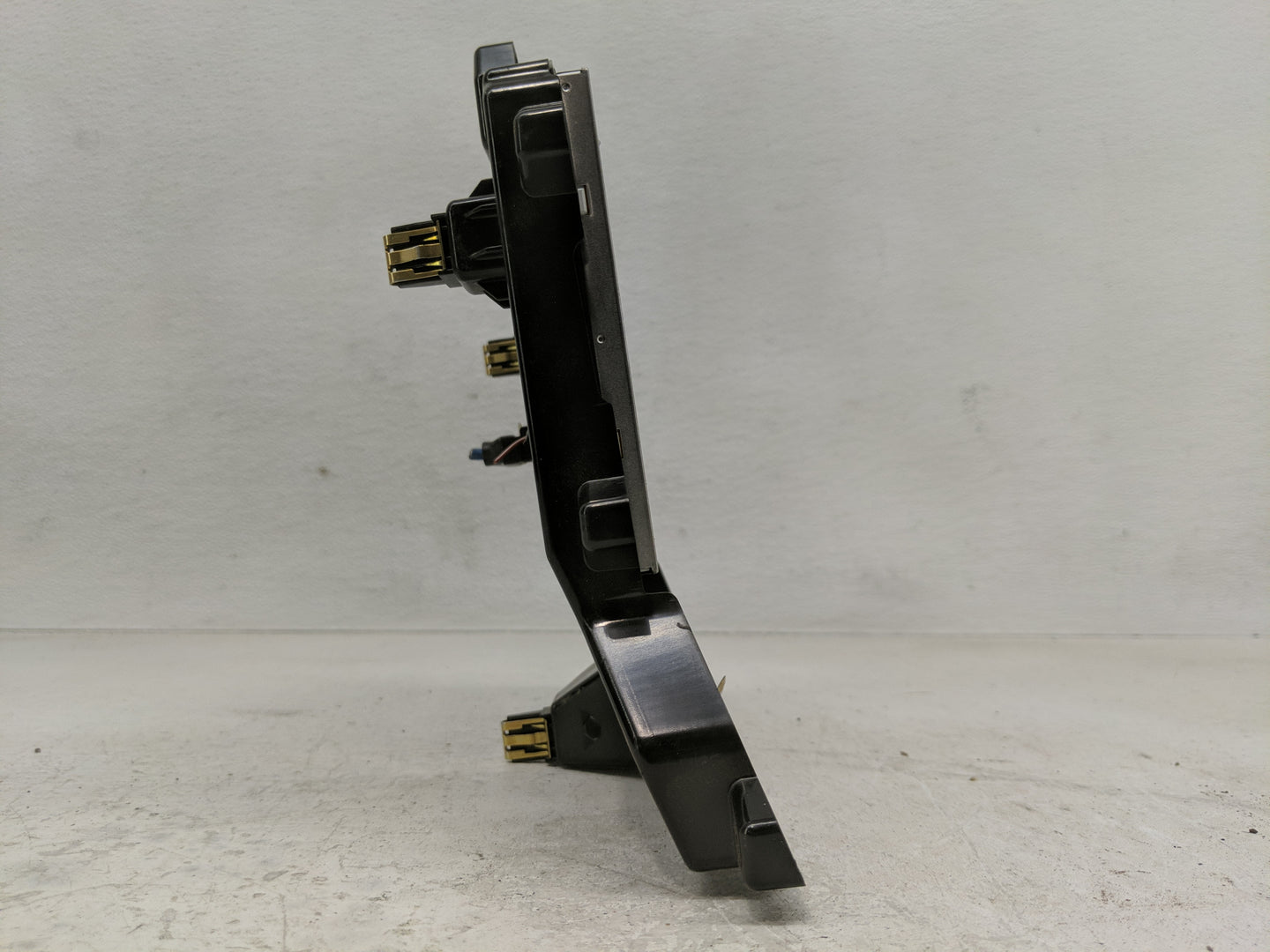 2019-2022 Chevrolet Silverado 1500 Radio AM FM Cd Player Receiver Replacement P/N:84692392 Fits Fits 2019 2020 2021 2022 OEM