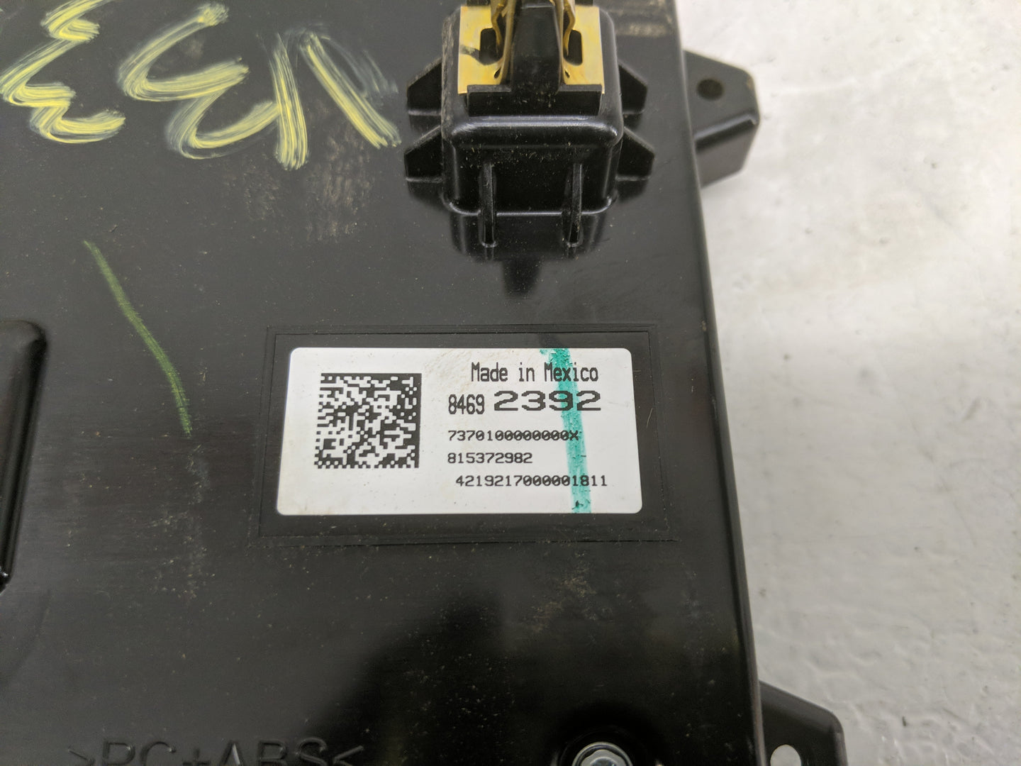2019-2022 Chevrolet Silverado 1500 Radio AM FM Cd Player Receiver Replacement P/N:84692392 Fits Fits 2019 2020 2021 2022 OEM
