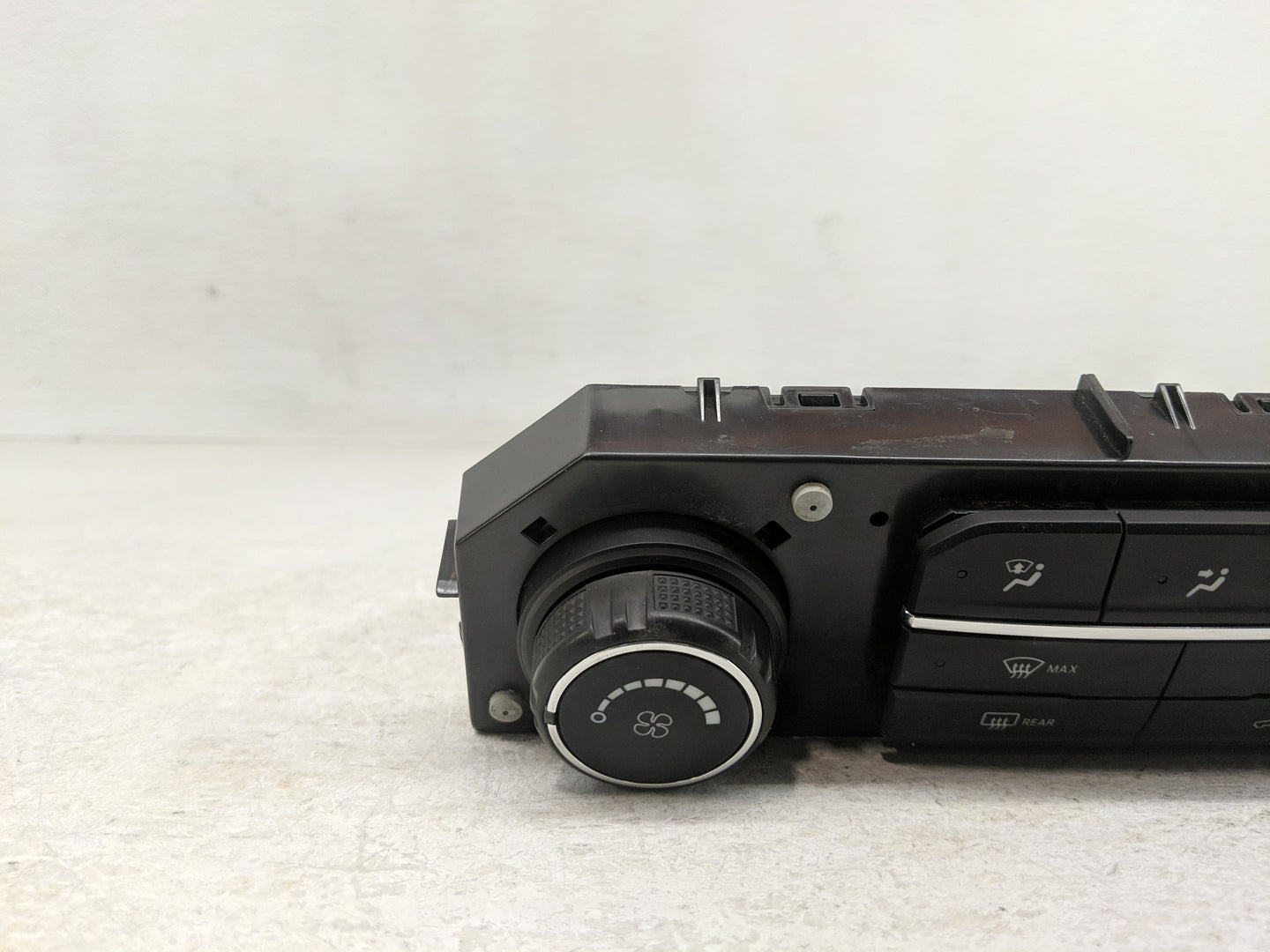 2019-2022 Chevrolet Silverado 1500 Climate Control Module Temperature AC/Heater Replacement P/N:815372982 84542734 Fits OEM 