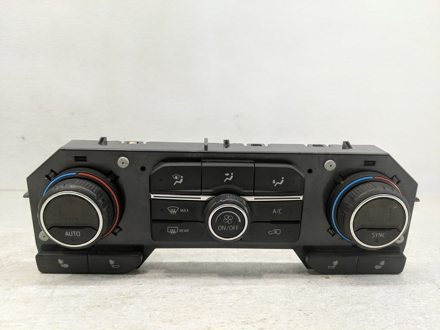 2019 Chevrolet Silverado 1500 Climate Control Module Temperature AC/Heater Replacement P/N:84692237 Fits Fits 2020 2021 2022