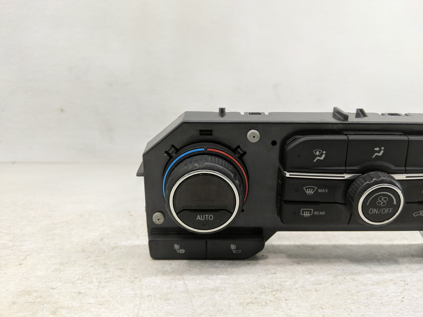 2019 Chevrolet Silverado 1500 Climate Control Module Temperature AC/Heater Replacement P/N:84692237 Fits Fits 2020 2021 2022