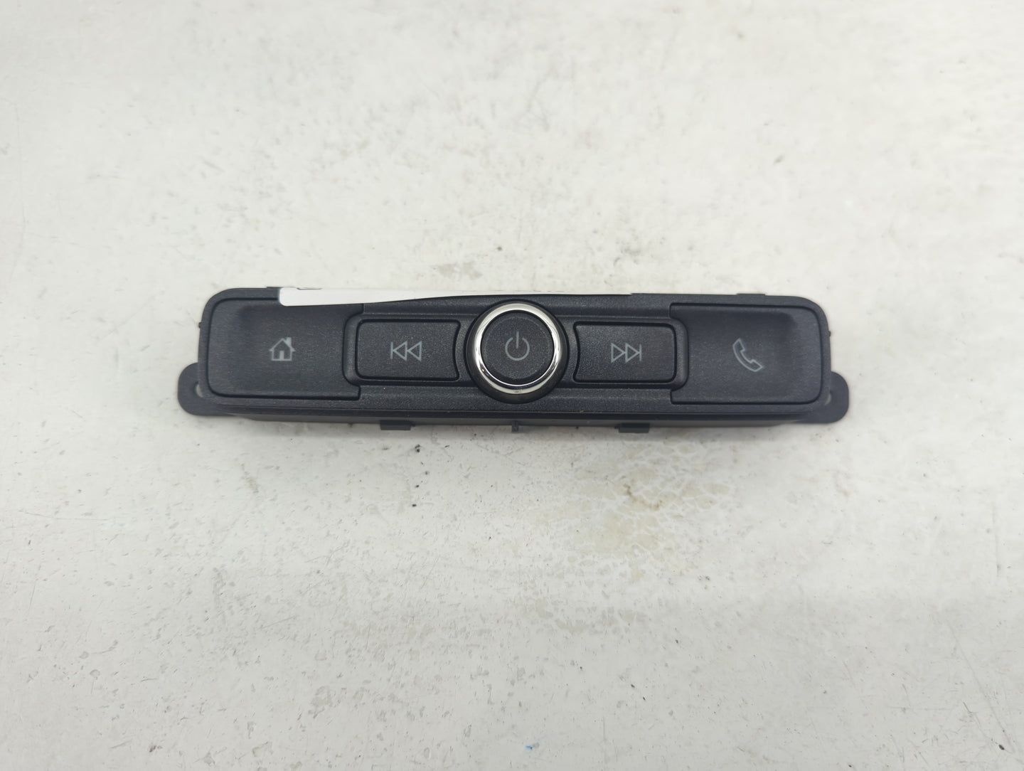 2016-2019 Chevrolet Silverado 1500 Radio Control Panel - Oemusedautoparts1.com
