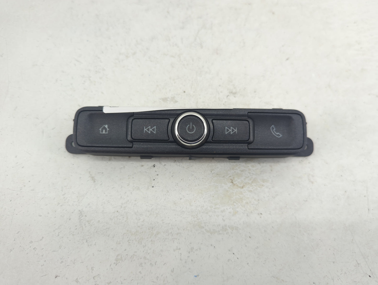 2016-2019 Chevrolet Silverado 1500 Radio Control Panel - Oemusedautoparts1.com