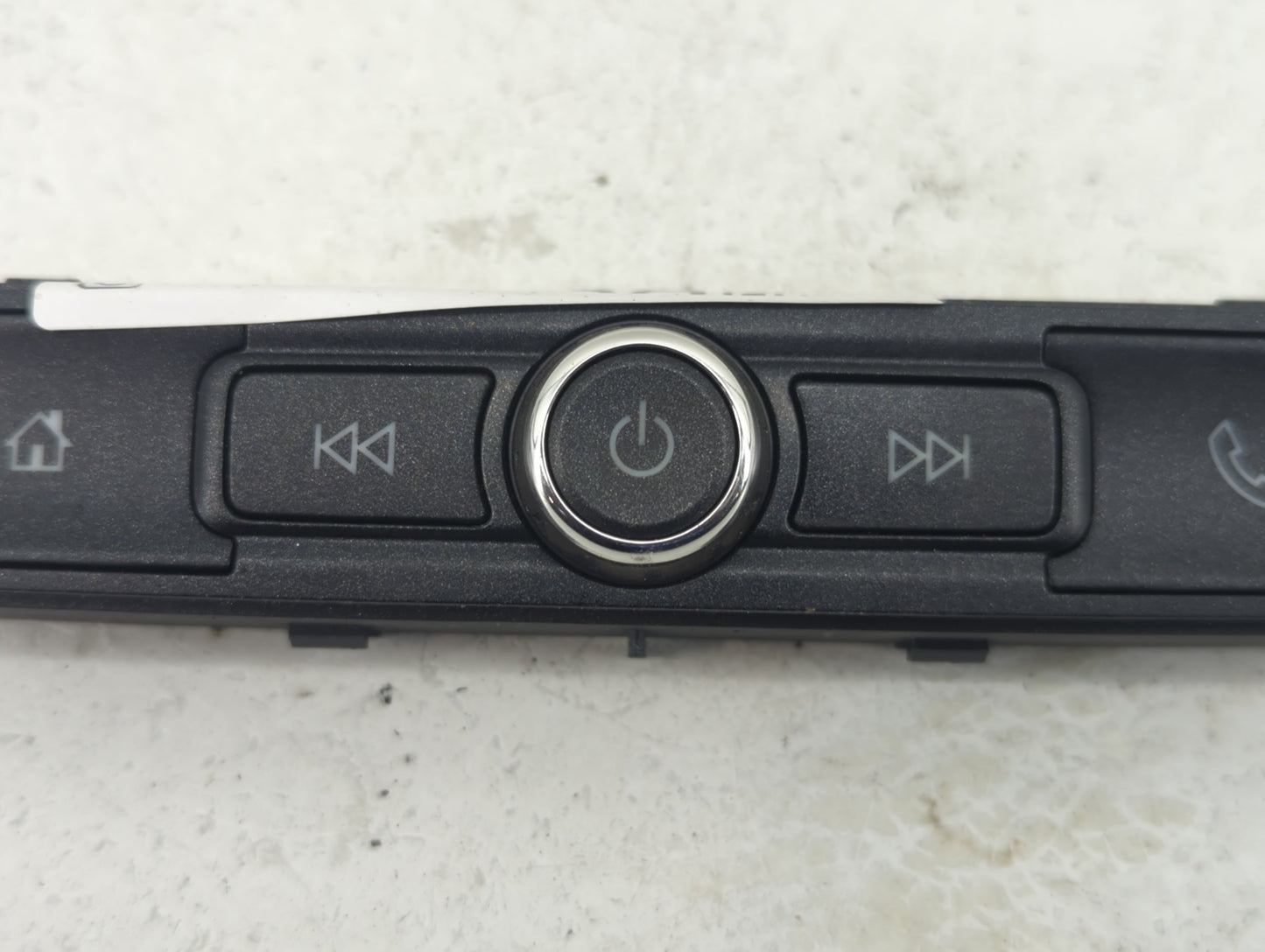 2016-2019 Chevrolet Silverado 1500 Radio Control Panel - Oemusedautoparts1.com