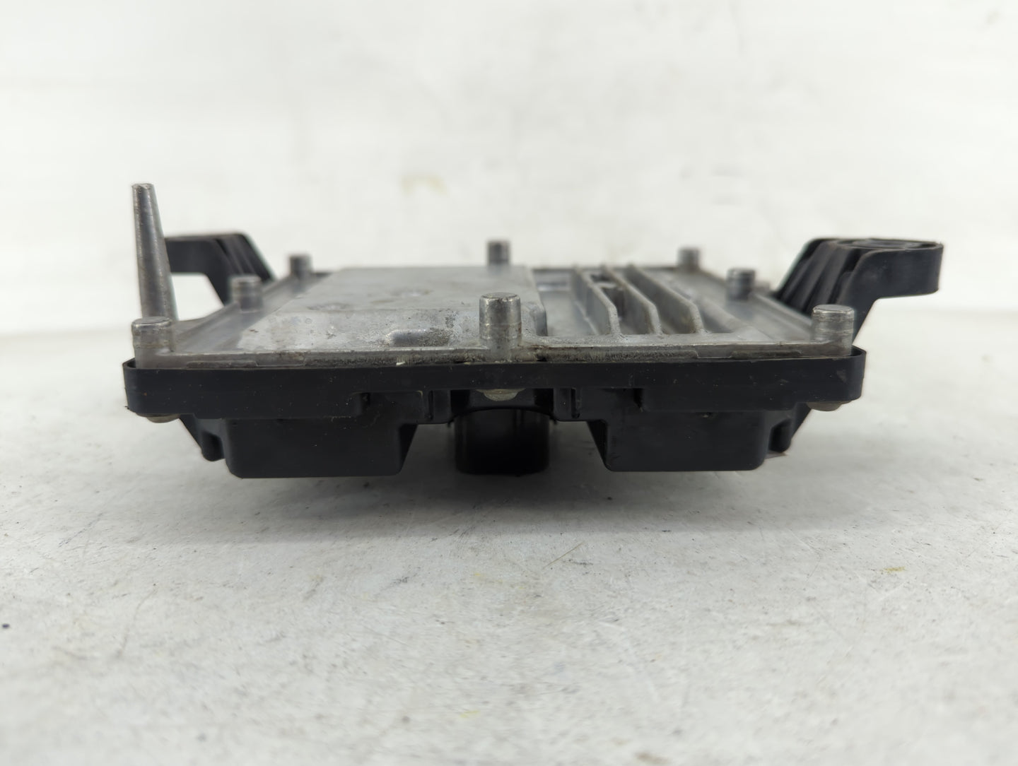 2019-2021 Chevrolet Silverado 1500 PCM Engine Control Computer ECU ECM PCU OEM P/N:621646327 84861288 Fits Fits 2019 2020 20