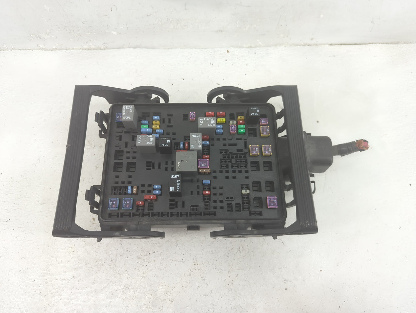 2017-2019 Chevrolet Silverado 1500 Fusebox Fuse Box Panel Relay Module Fits Fits 2017 2018 2019 OEM Used Auto Parts - Oemuse