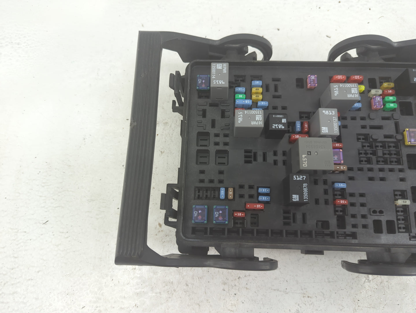 2017-2019 Chevrolet Silverado 1500 Fusebox Fuse Box Panel Relay Module Fits Fits 2017 2018 2019 OEM Used Auto Parts - Oemuse