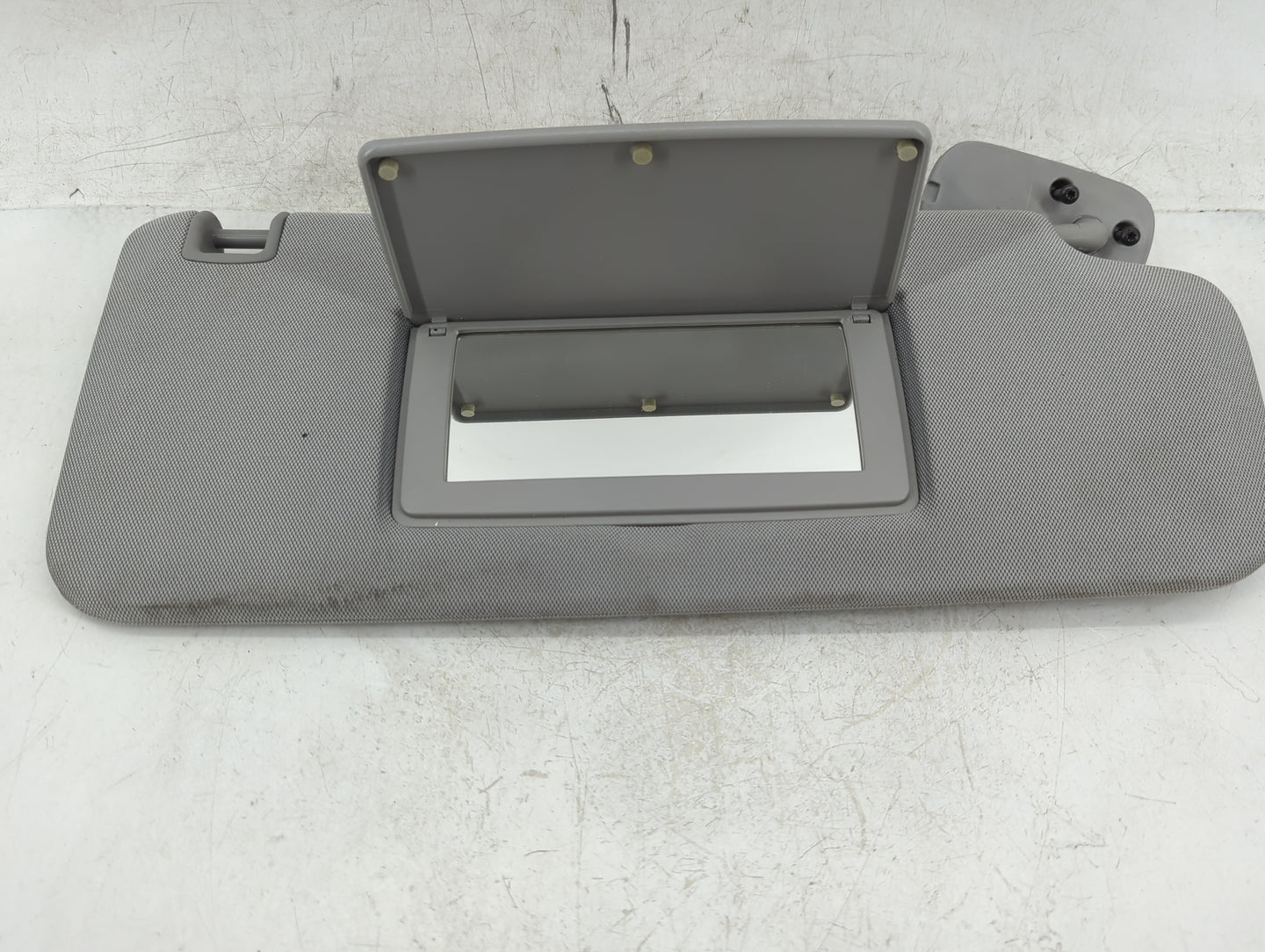 2014-2019 Chevrolet Silverado 1500 Sun Visor Shade Replacement Passenger Right Mirror Fits Fits 2014 2015 2016 2017 2018 201