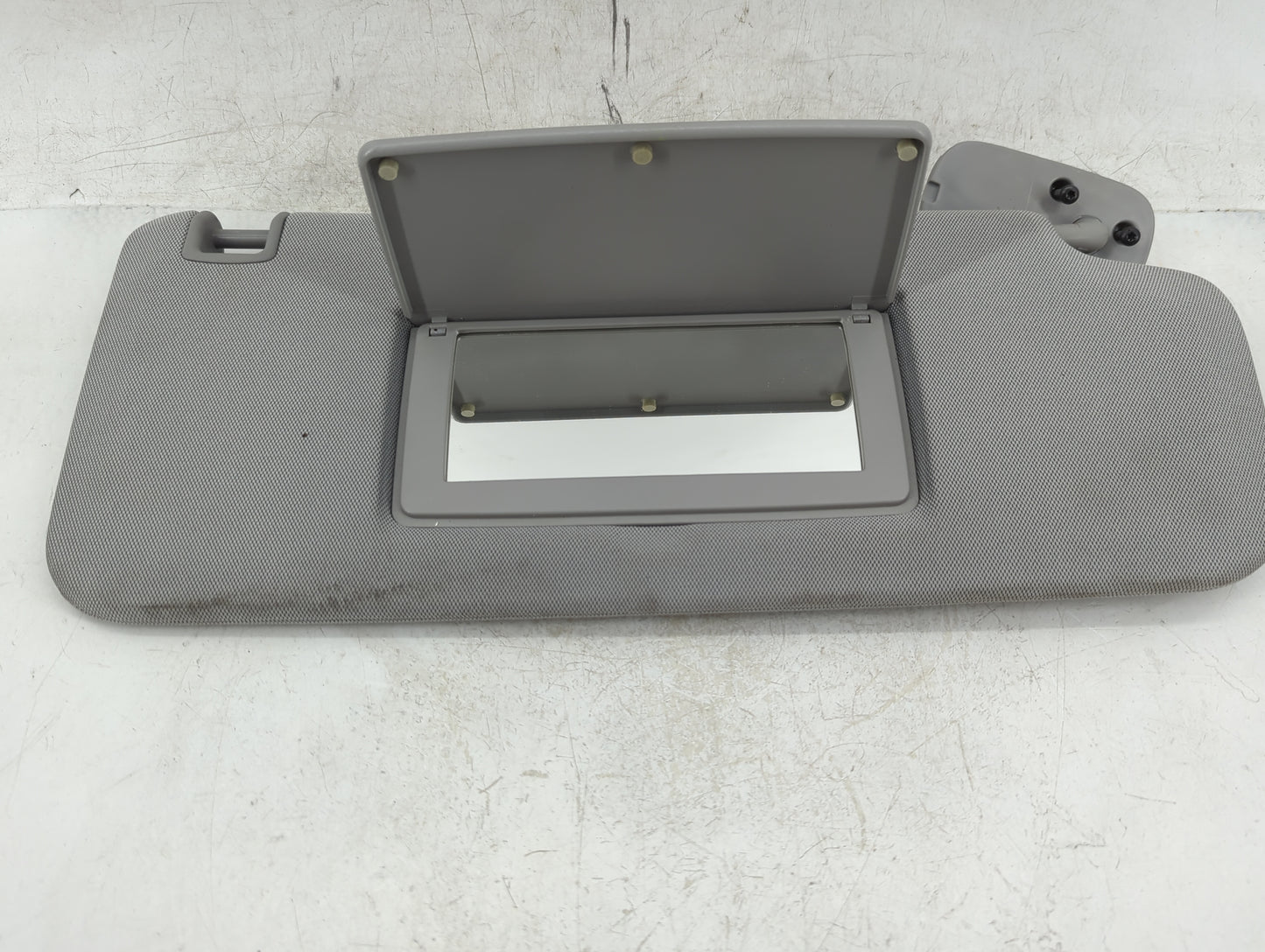 2014-2019 Chevrolet Silverado 1500 Sun Visor Shade Replacement Passenger Right Mirror Fits Fits 2014 2015 2016 2017 2018 201