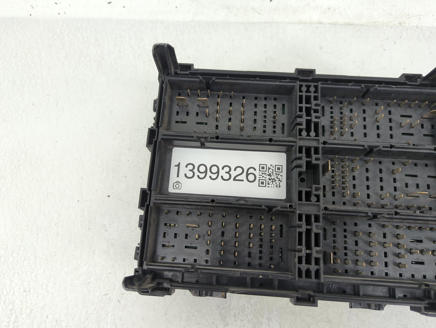2017-2019 Chevrolet Silverado 1500 Fusebox Fuse Box Panel Relay Module P/N:84303175 Fits Fits 2017 2018 2019 OEM Used Auto P