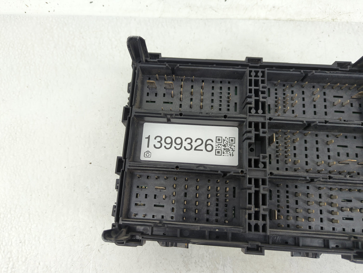 2017-2019 Chevrolet Silverado 1500 Fusebox Fuse Box Panel Relay Module P/N:84303175 Fits Fits 2017 2018 2019 OEM Used Auto P
