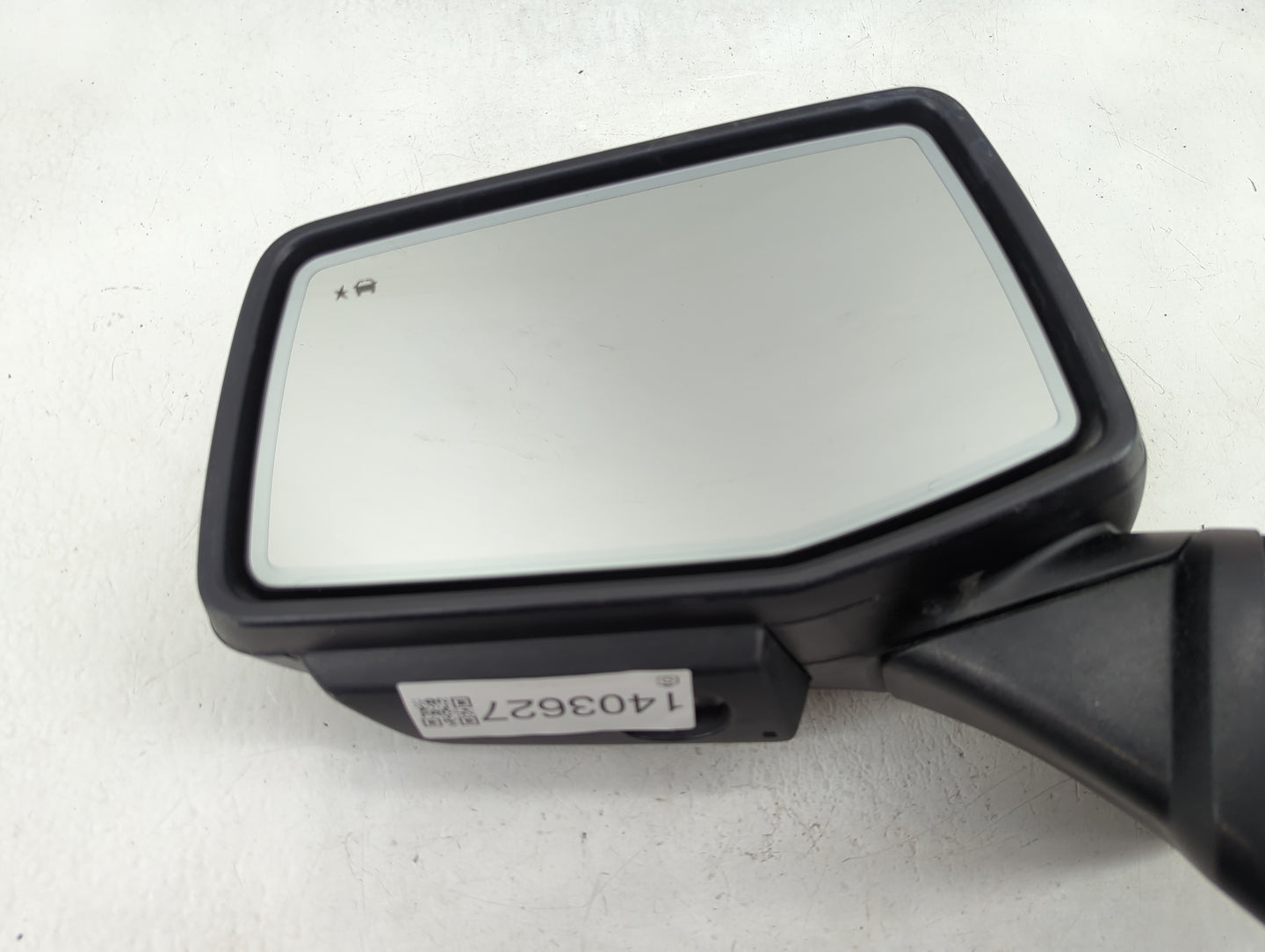 2019-2022 Chevrolet Silverado 1500 Driver Side View Mirror - Left Door Mirror OEM Used - Oemusedautoparts1.com