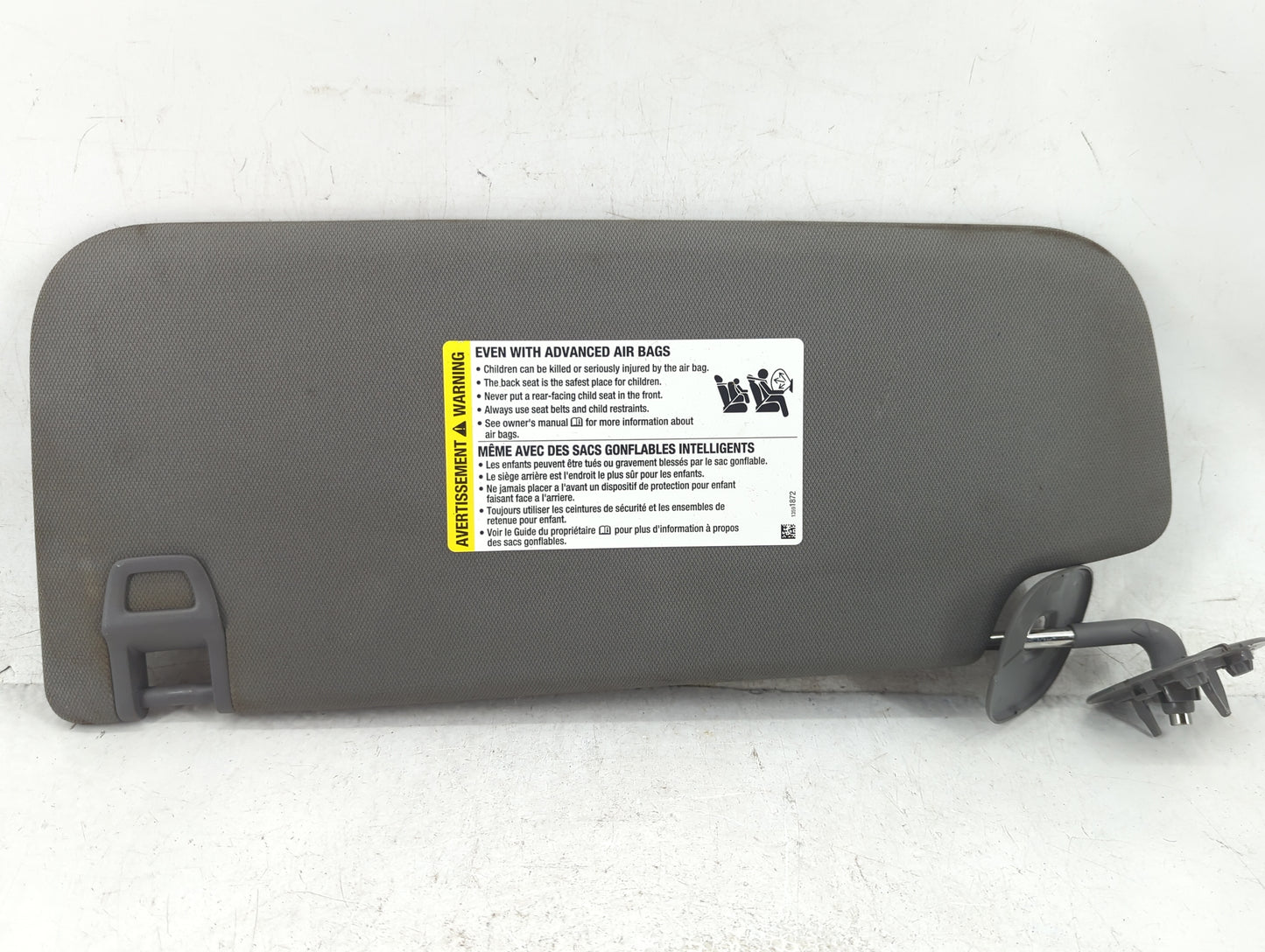 2019-2022 Chevrolet Silverado 1500 Sun Visor Shade Replacement Passenger Right Mirror Fits Fits 2019 2020 2021 2022 OEM Used