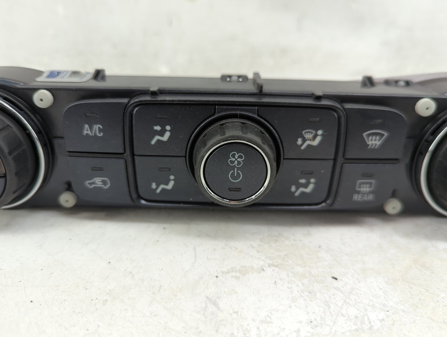 2014-2019 Chevrolet Silverado 1500 Climate Control Module Temperature AC/Heater Replacement P/N:84258729 Fits OEM Used Auto 