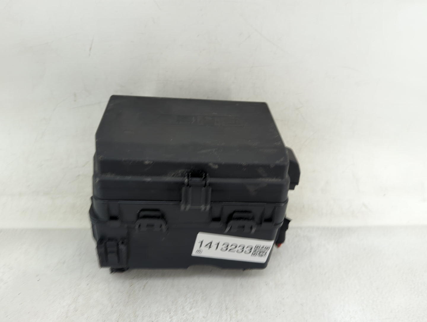 2019-2021 Chevrolet Silverado 1500 Fusebox Fuse Box Panel Relay Module Fits Fits 2019 2020 2021 OEM Used Auto Parts - Oemuse