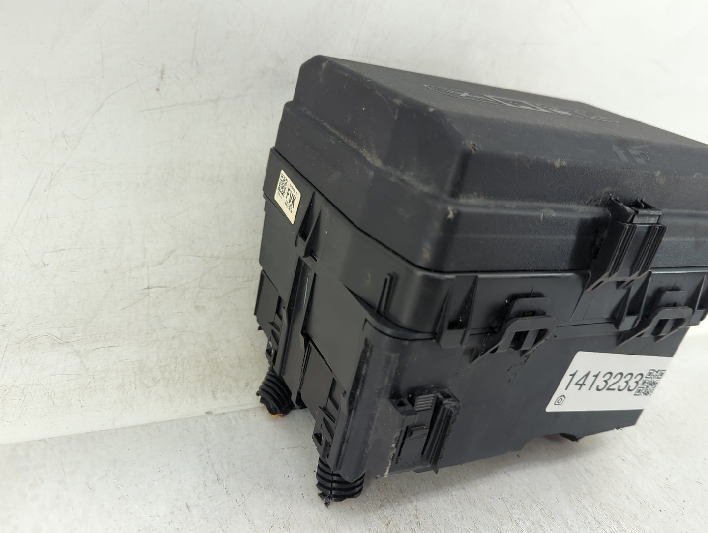 2019-2021 Chevrolet Silverado 1500 Fusebox Fuse Box Panel Relay Module Fits Fits 2019 2020 2021 OEM Used Auto Parts - Oemuse