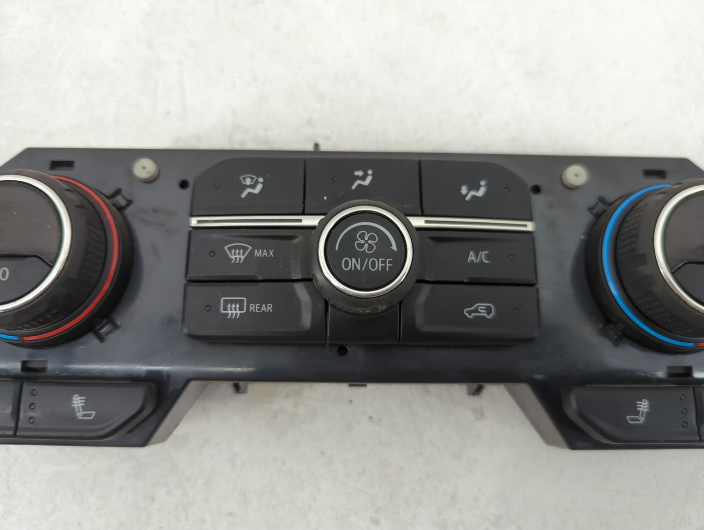 2019 Chevrolet Silverado 1500 Climate Control Module Temperature AC/Heater Replacement P/N:84692237 73702000000000X Fits Fit