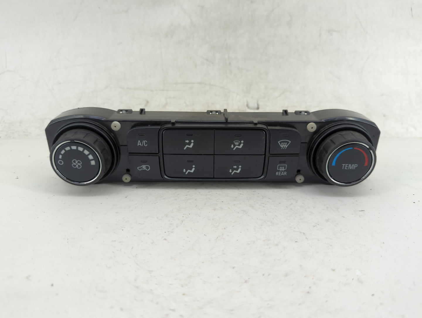2014-2019 Chevrolet Silverado 1500 Climate Control Module Temperature AC/Heater Replacement P/N:84199201 4765015 Fits OEM Us