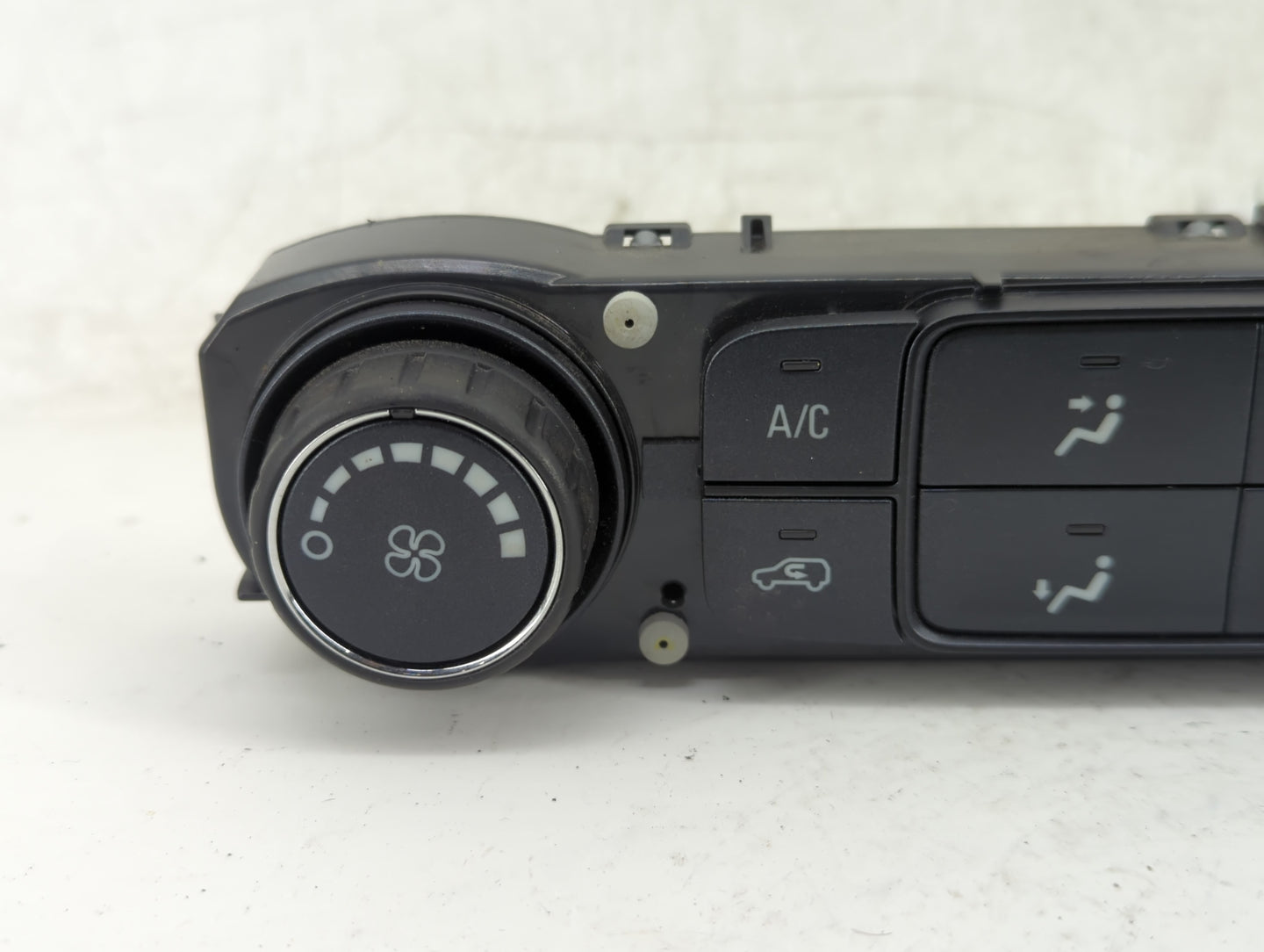 2014-2019 Chevrolet Silverado 1500 Climate Control Module Temperature AC/Heater Replacement P/N:84199201 4765015 Fits OEM Us