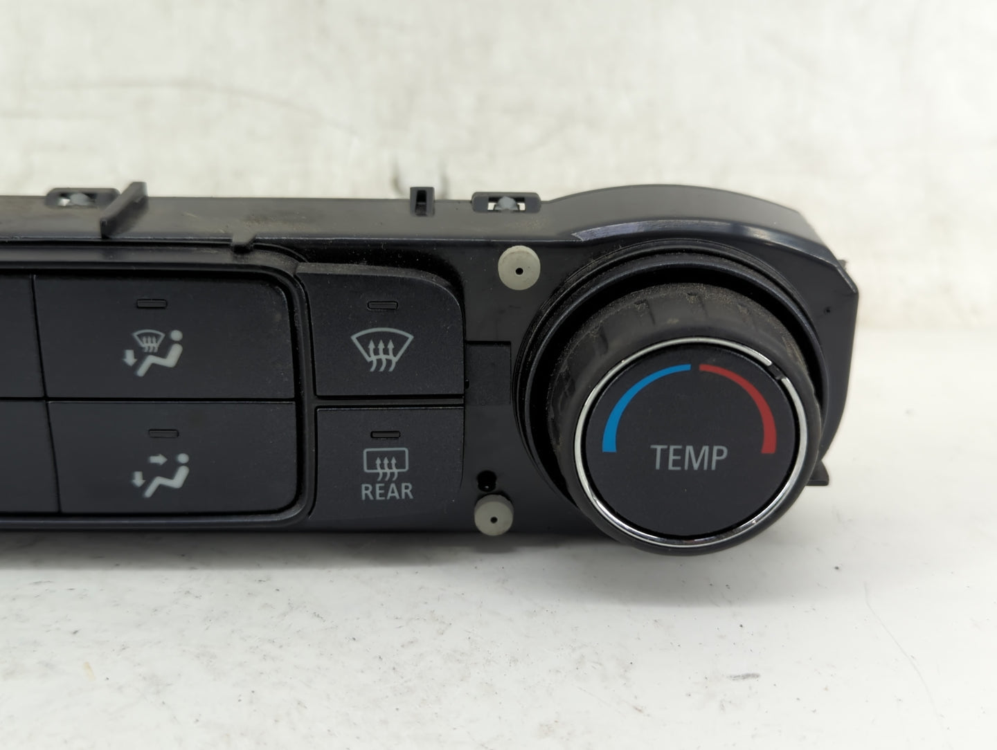 2014-2019 Chevrolet Silverado 1500 Climate Control Module Temperature AC/Heater Replacement P/N:84199201 4765015 Fits OEM Us